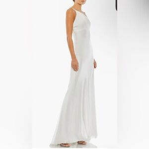 Mac Duggal white dress, New with Tags. Size 6